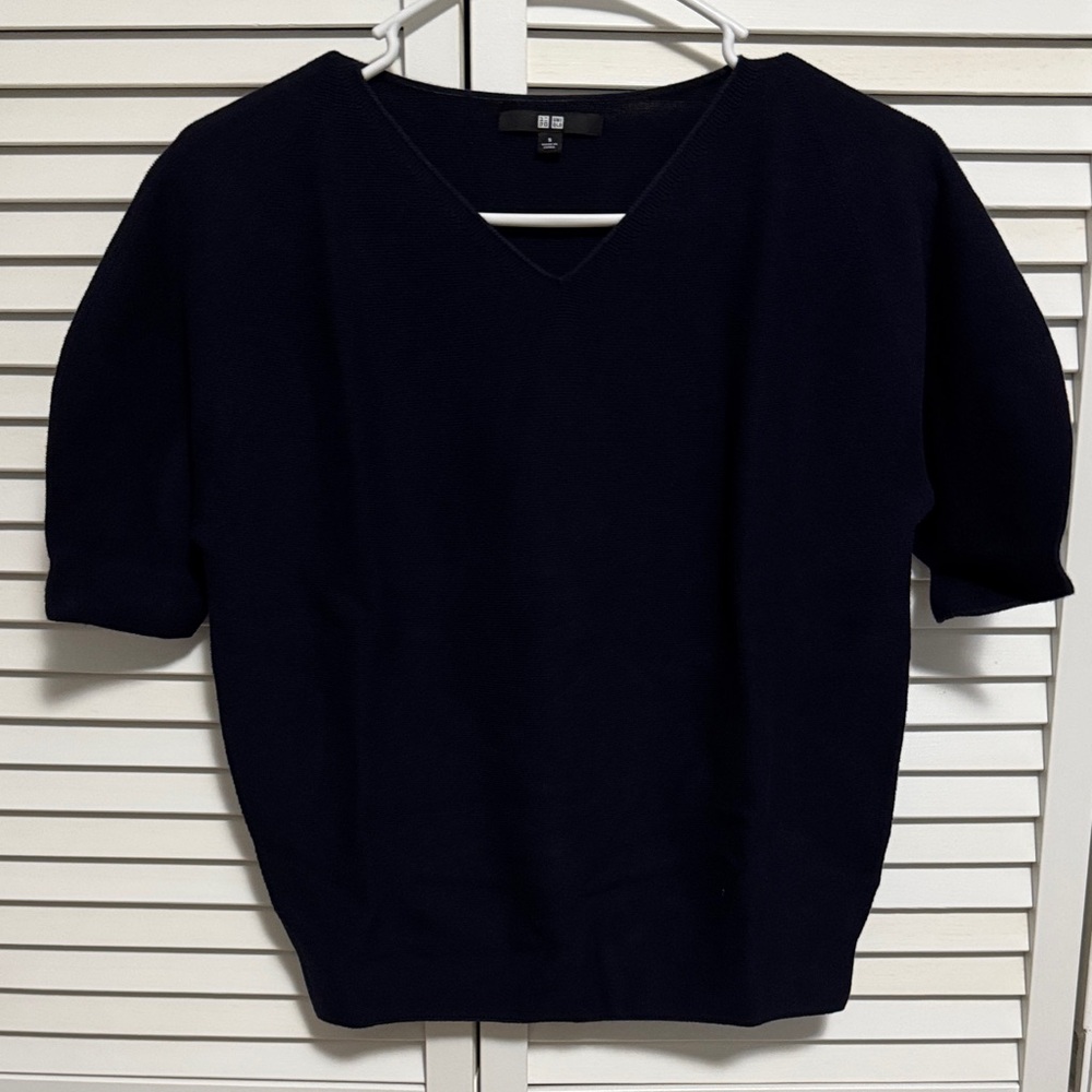 Uniqlo 3D Knit Short Sleeve Sweater Navy Blue